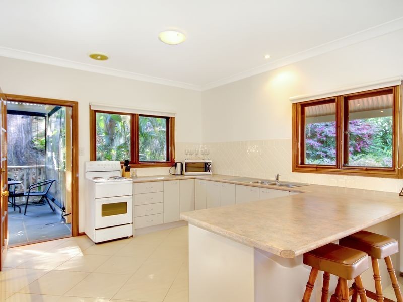 6B Booyong Avenue, Lugarno NSW 2210