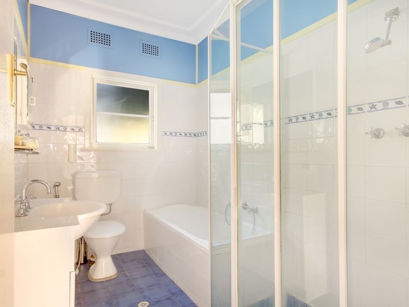 45 Baumans Road, Peakhurst NSW 2210