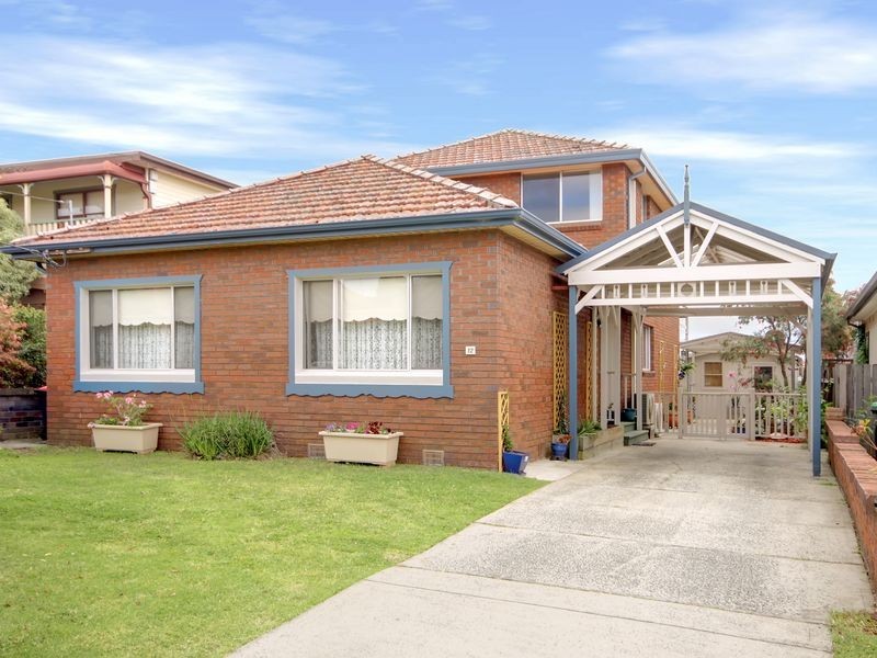 12 Milford Road, Peakhurst NSW 2210