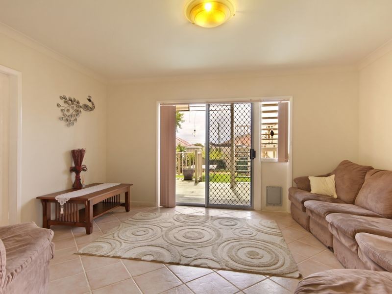 12 Milford Road, Peakhurst NSW 2210