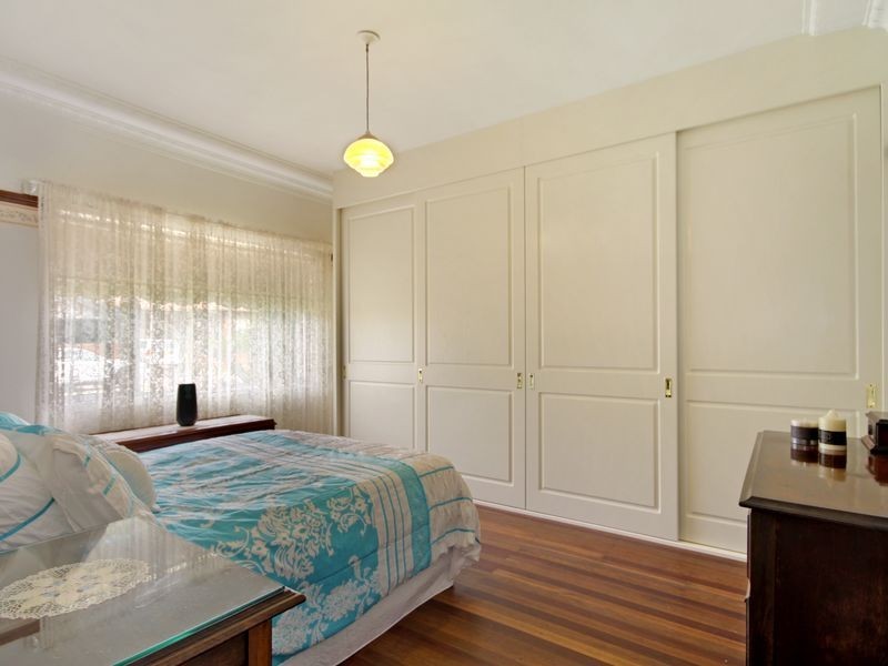 12 Milford Road, Peakhurst NSW 2210