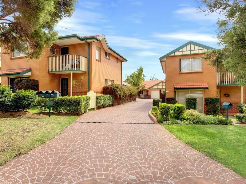 2/150 Lorraine Street, Peakhurst Heights NSW 2210