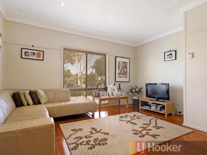 22 Hugh Avenue, Peakhurst NSW 2210