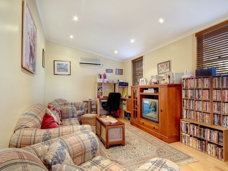 5 Barwon Road, Mortdale NSW 2223