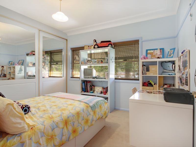 5 Barwon Road, Mortdale NSW 2223