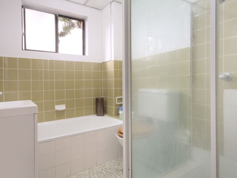 2/21 Romilly Street, Riverwood NSW 2210