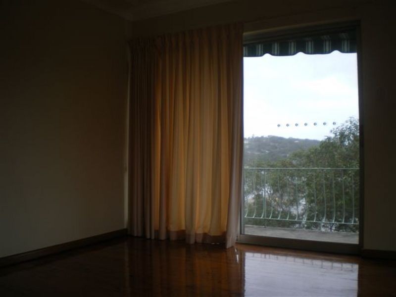 4 Dinjerra Crescent, Oatley NSW 2223