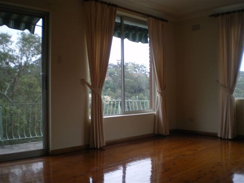 4 Dinjerra Crescent, Oatley NSW 2223