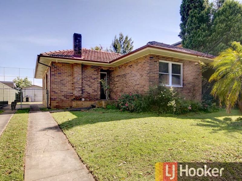 18 Baralga Crescent, Riverwood NSW 2210