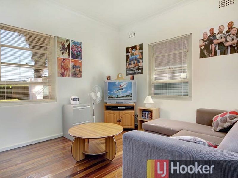 18 Baralga Crescent, Riverwood NSW 2210