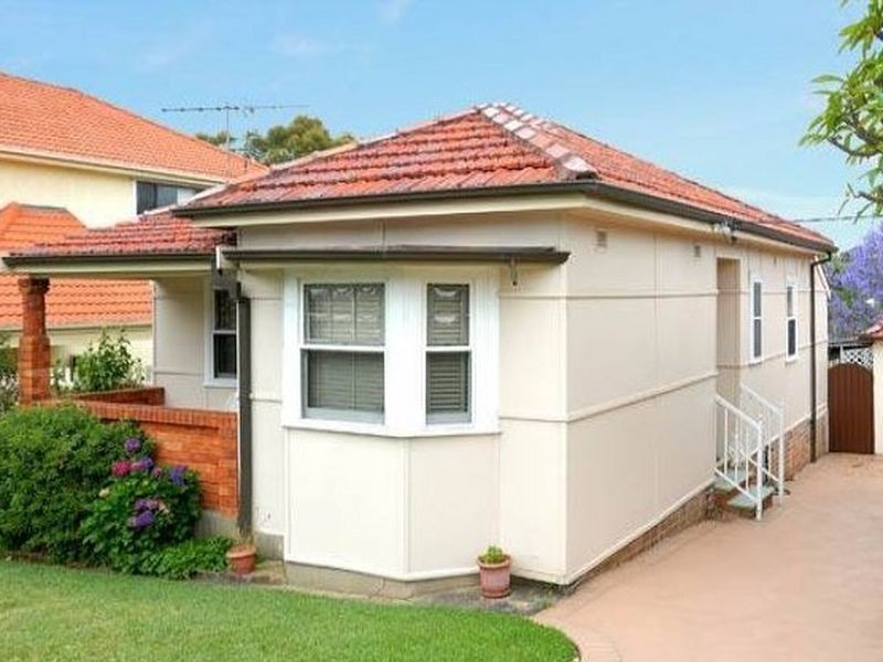 17 Mavis Avenue, Peakhurst NSW 2210