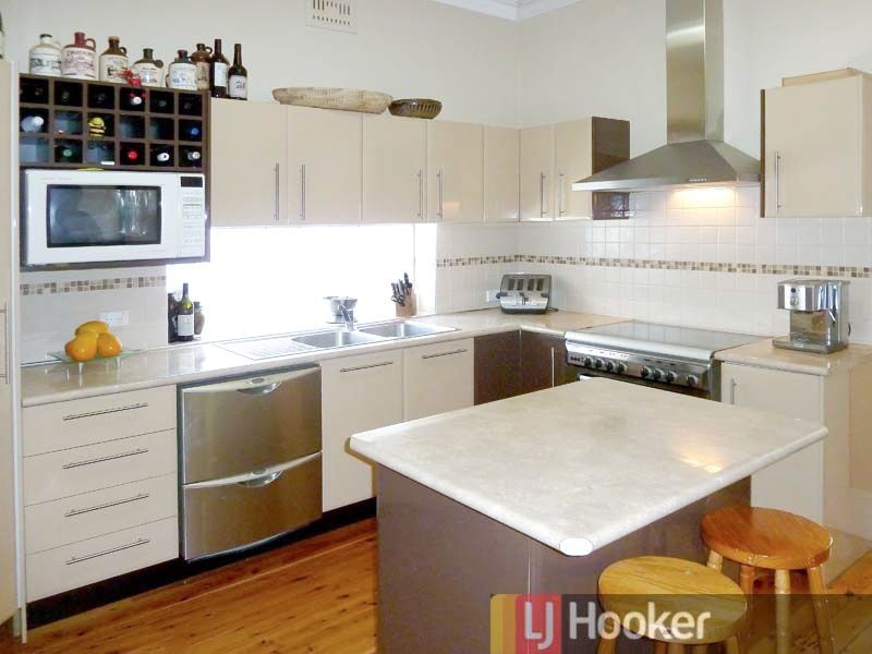 7 Rosemont Avenue, Mortdale NSW 2223