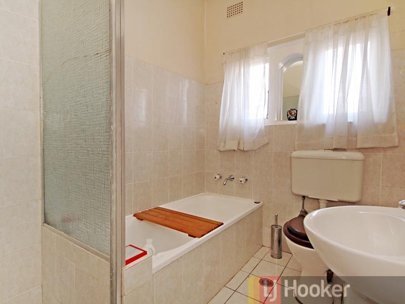 43 Bailey Parade, Peakhurst NSW 2210