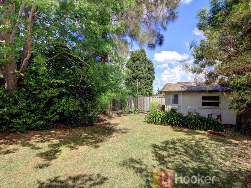 43 Bailey Parade, Peakhurst NSW 2210