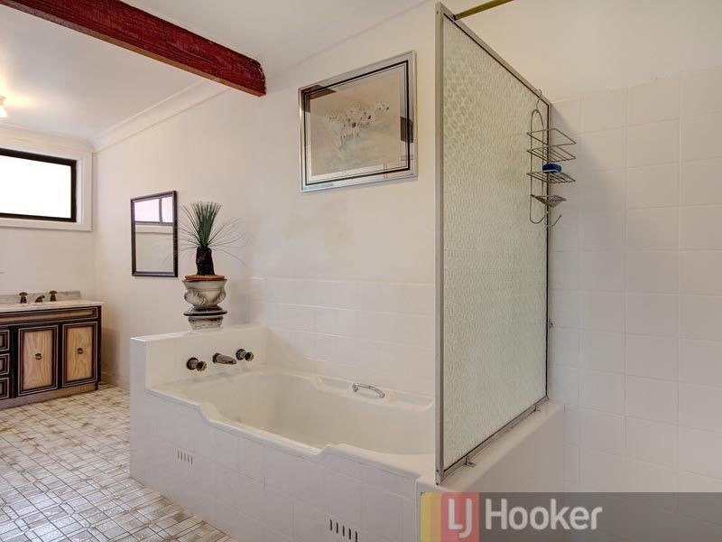 3 Loville Avenue, Peakhurst Heights NSW 2210