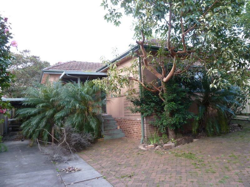 8 Boundary Road, Mortdale NSW 2223