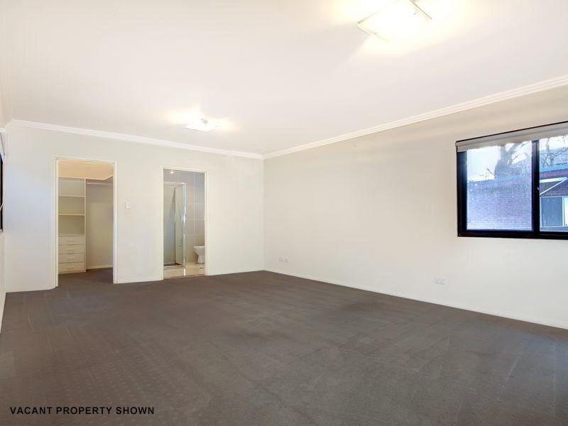 3/8 Collaroy Avenue, Peakhurst NSW 2210