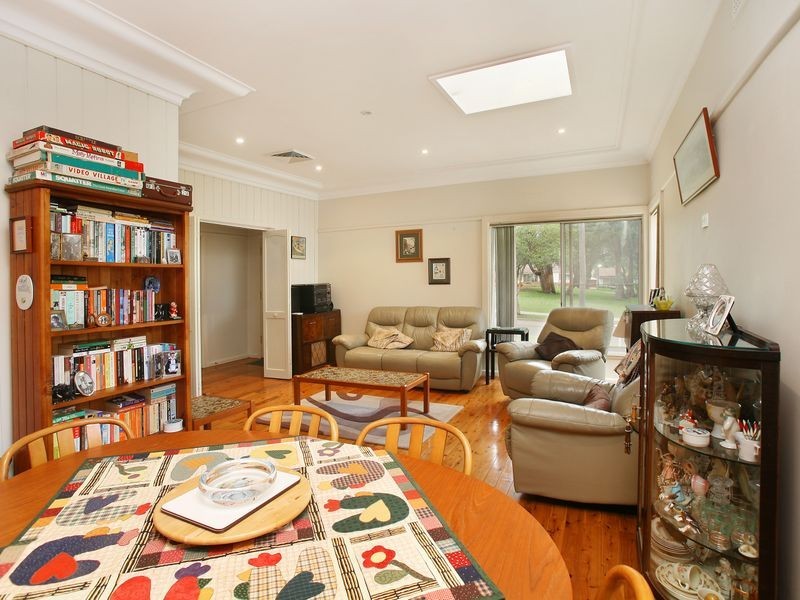 15 Treloar Avenue, Mortdale NSW 2223