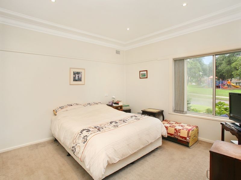 15 Treloar Avenue, Mortdale NSW 2223