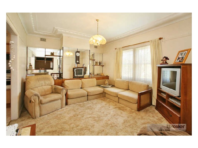 30 Blackshaw Avenue, Mortdale NSW 2223