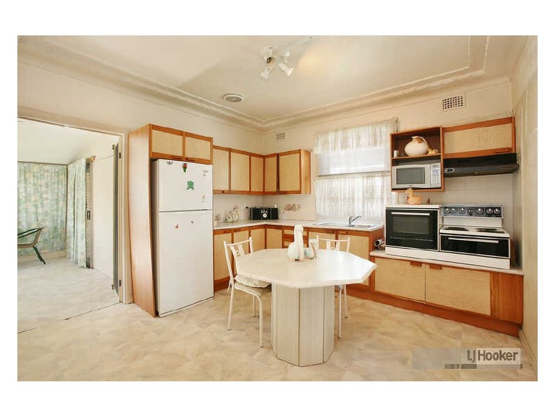 30 Blackshaw Avenue, Mortdale NSW 2223