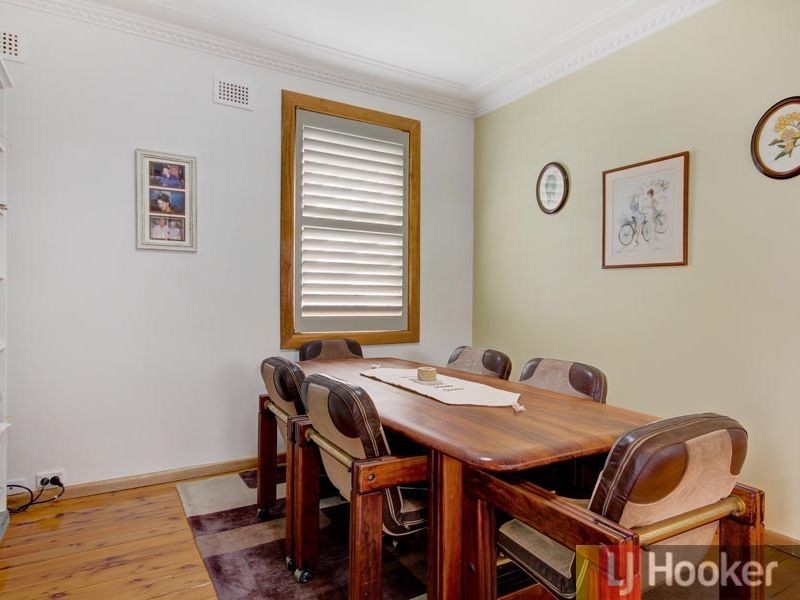 41 Jacques Avenue, Peakhurst NSW 2210