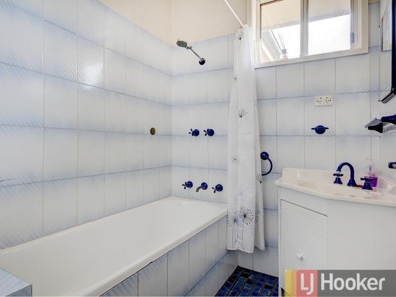 41 Jacques Avenue, Peakhurst NSW 2210