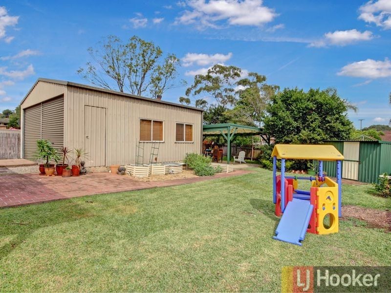 41 Jacques Avenue, Peakhurst NSW 2210