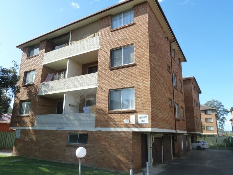 11/8 Drummond Street, Warwick Farm NSW 2170