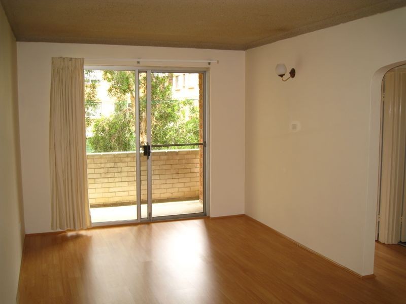 11/8 Drummond Street, Warwick Farm NSW 2170