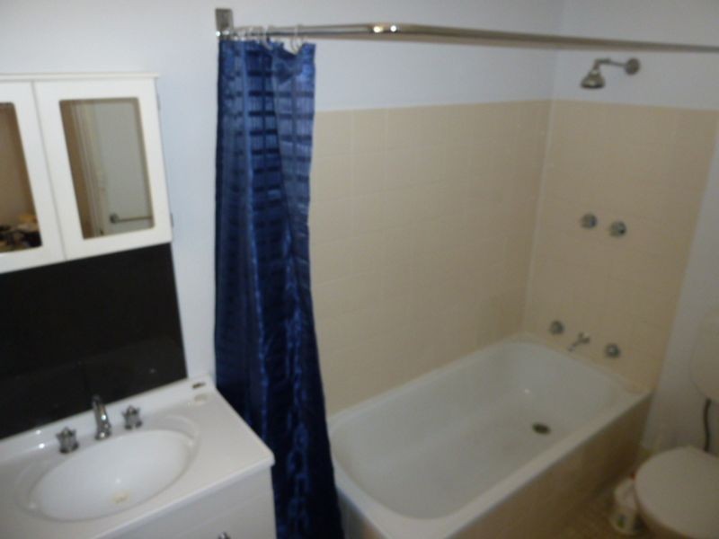 1/60A Henry Lawson Drive, Peakhurst NSW 2210