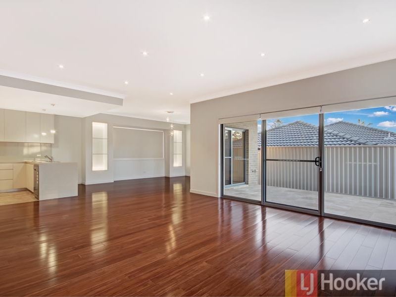 17 Mavis Avenue, Peakhurst NSW 2210