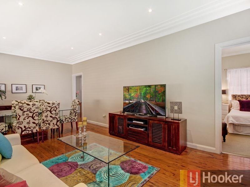 8 Broughton Street, Mortdale NSW 2223