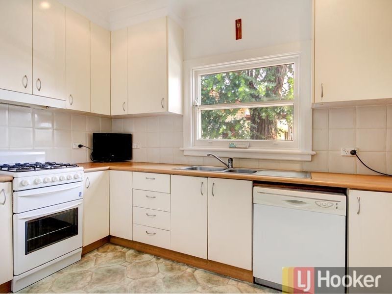 13 Thomas Street, Hurstville NSW 2220