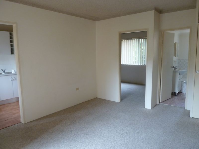 8/22 Macquarie Place, Mortdale NSW 2223