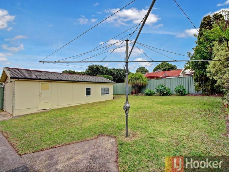 5 Greenlands Avenue, Peakhurst NSW 2210