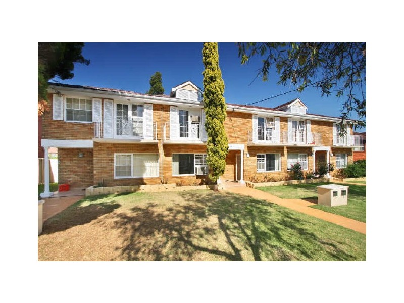 2/19 Parry Avenue, Narwee NSW 2209