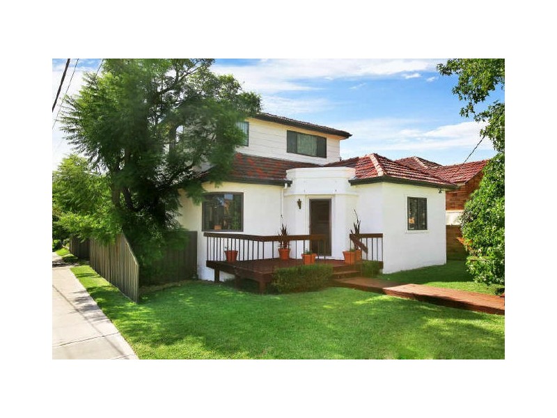 18 Mona Road, Riverwood NSW 2210