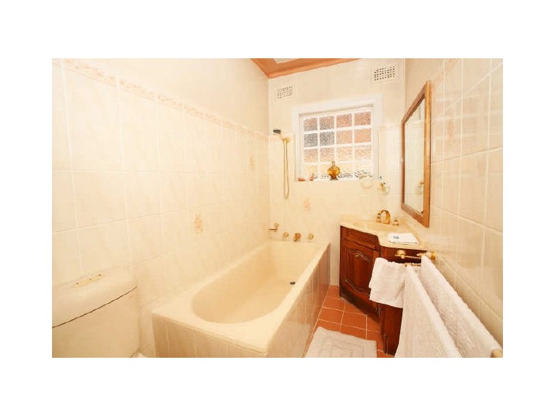 18 Mona Road, Riverwood NSW 2210