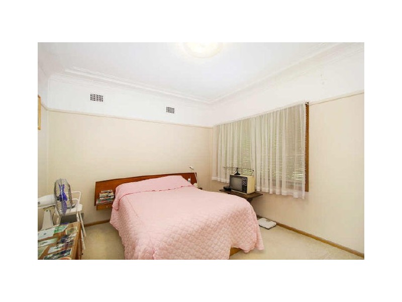 53 Clarke Street, Peakhurst NSW 2210