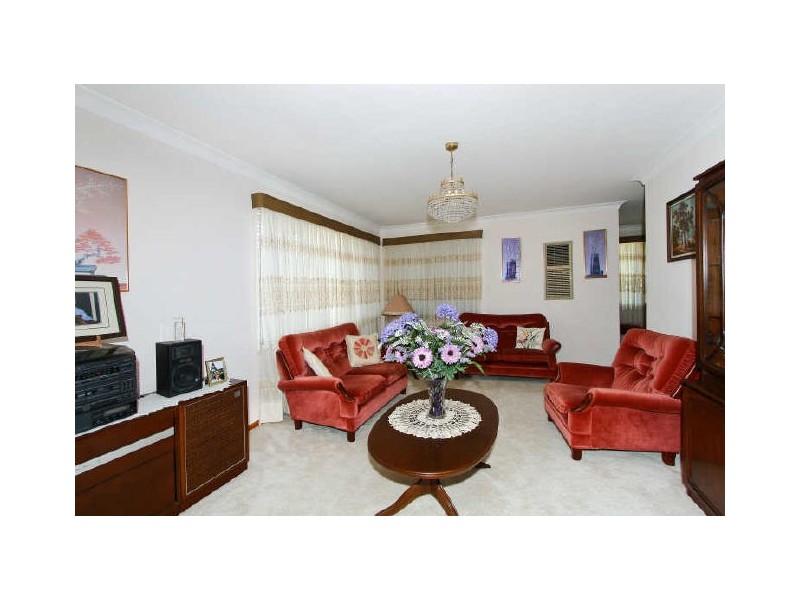 9 Fairway Avenue, Mortdale NSW 2223