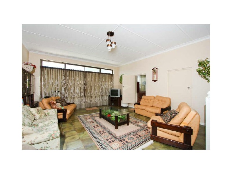 9 Fairway Avenue, Mortdale NSW 2223