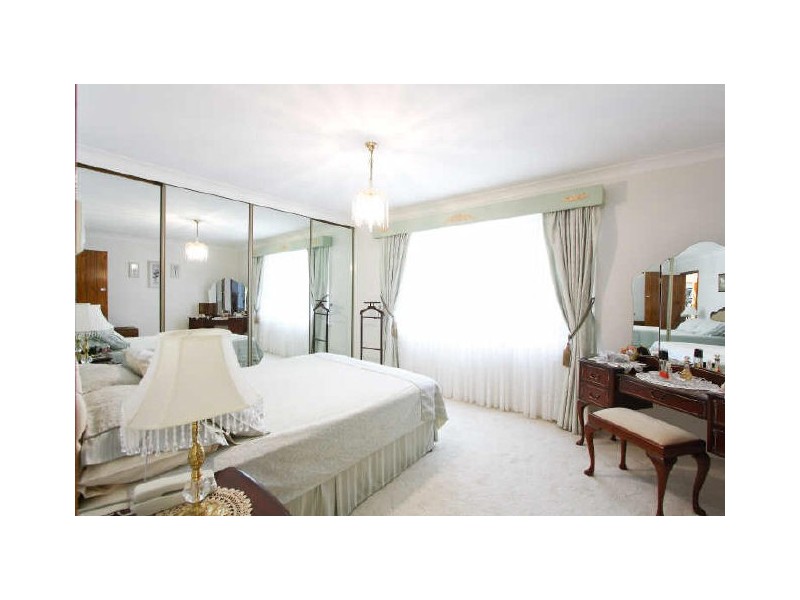 9 Fairway Avenue, Mortdale NSW 2223