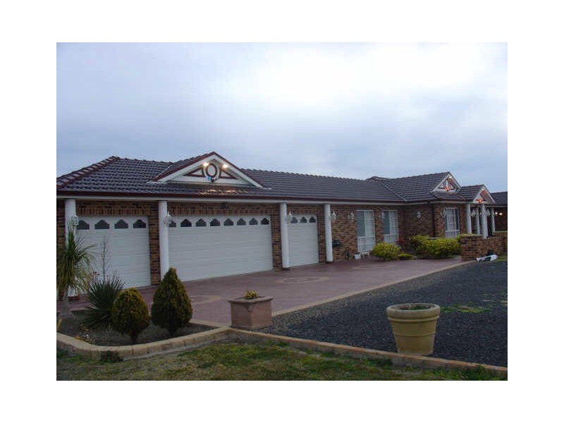 415 Mount Hercules Road, Razorback NSW 2571