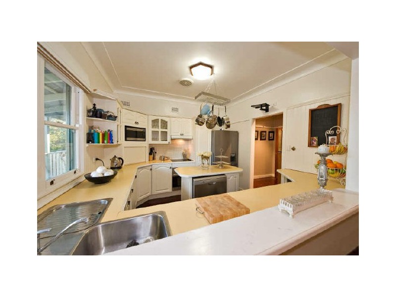 1 Kimbarra Avenue, Camden NSW 2570