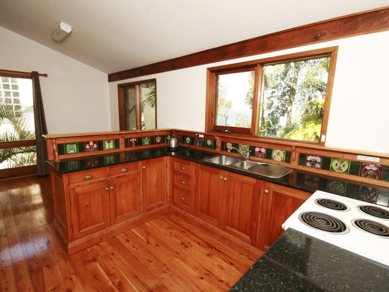 88 Beach Road, Wangi Wangi NSW 2267