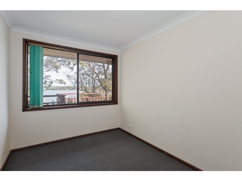 10 Blandford Street, Fennell Bay NSW 2283