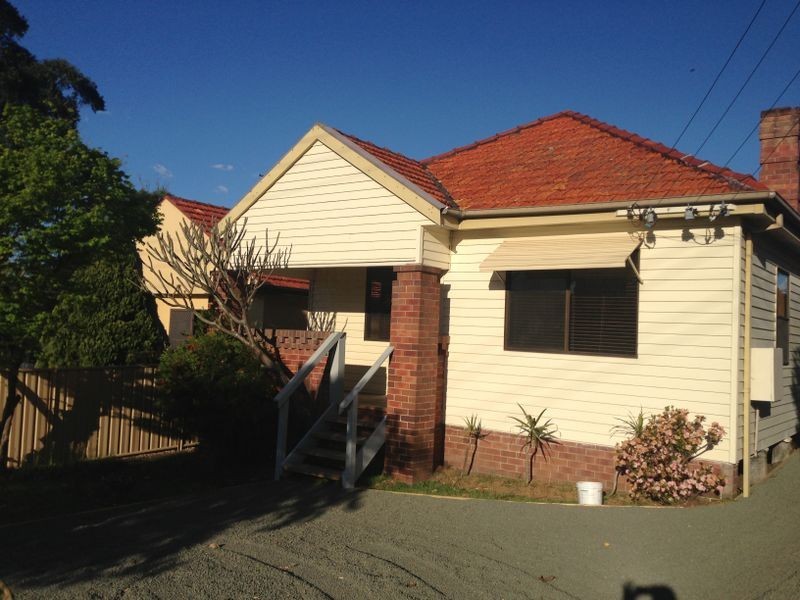 6 Fourth Street, Booragul NSW 2284