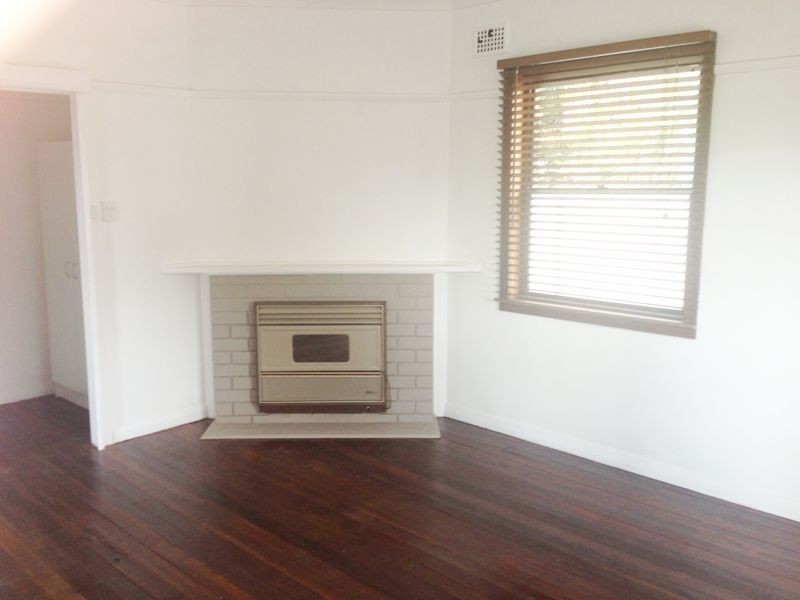 6 Fourth Street, Booragul NSW 2284