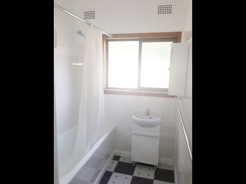 6 Fourth Street, Booragul NSW 2284